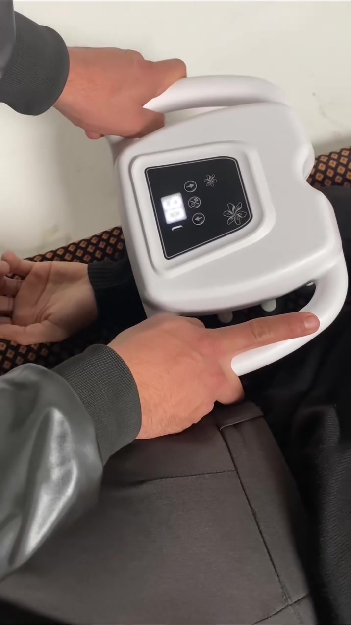 ️🔥 استرخاء فوري بلمسة زر!

جهاز المساج العضلي WNK-569 بقوة 25 واط يمنحك تدليك عميق وفعّال 💥
✨ 16 رأس مساج لكل عضلات الجسم
🎚️ 9 أوضاع تشغيل مع تحكم حتى 99 مستوى
📺 شاشة LED + شحن Type-C عملي
🤲 مقبض مريح للاستخدام اليومي

دلّل جسمك… والراحة عليك 😉

السعر 28 الف 
التوصيل بغداد 3الاف والمحافظات 5الاف 🚚


**إذا كنت صاحب هذا الإعلان وتريد حذفه لأي سبب، رجاءا أرسل رسالة إلى الدعم الفني**