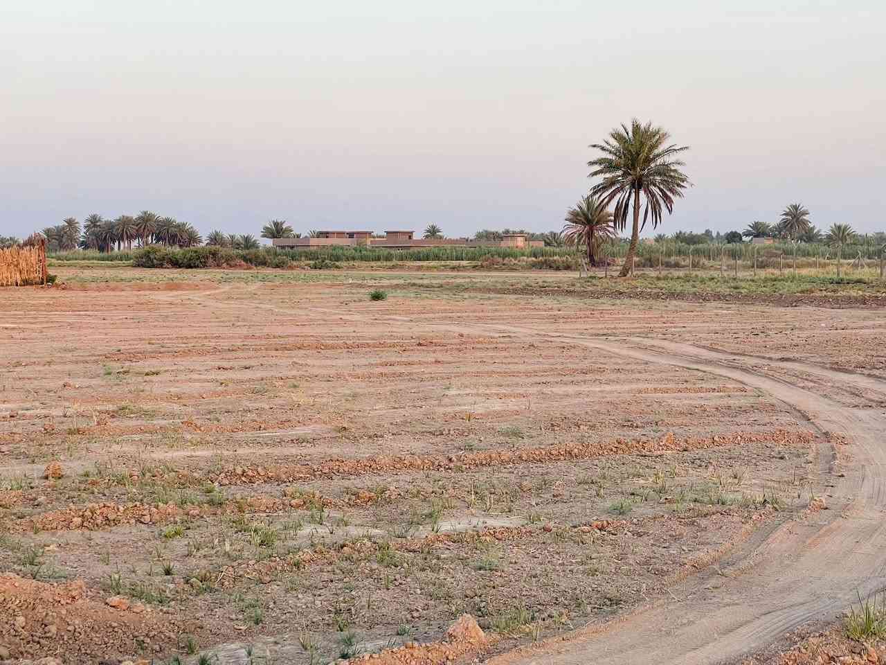 دوانم  يصلح مزارع  استثماريه او خاصه او سكن موقع مثالي 📍

طابو زراعي سند25                    تحويل مباشر 

           متوفره كافة الخدمات 

 الموقع خلف جامعة بابل قرب منطقة ربع سعود 

سعره مناسب كموقع ❤️‍🔥

لااستفسار اكثر 
***********
