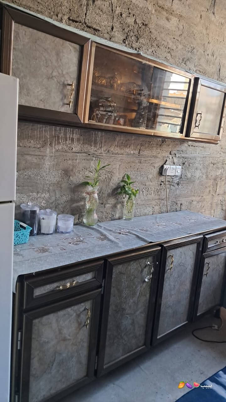 للبيع كاونتر مع محلق مع سنك  ب 225 الف تفاصيل اكثر على هذا الرقم.          ***********
