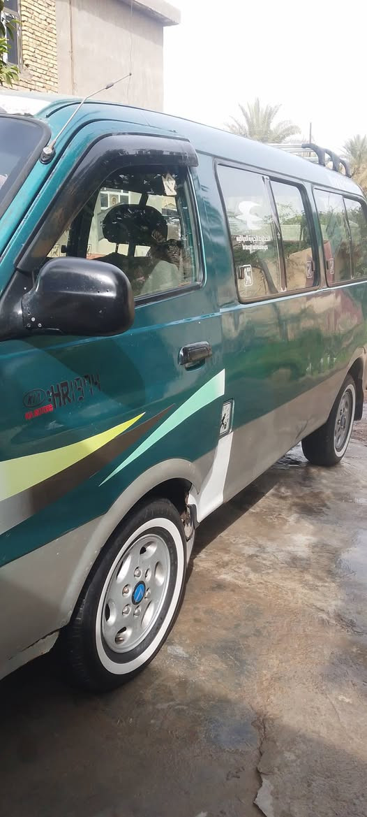 سلام عليكم سياره بريجو للبيع كير ومحرك واكسل مكفول شواصي 3 ابلاد واحد معمر ورايده 55 وبيه مجال للطيبين مكاني الطارميه المشاهده موديل 96 رقم ***********
***********
