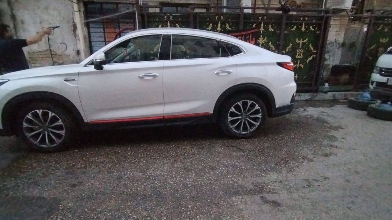 سلام عليكم 👋🏻
للبيع ا Changan CS85 فول مواصفات 
موديل 22 

⚫️اللون: ابيض 

📍 الموقع: بغداد شارع حيفا

الممشى:71 ألف 

🔴

✨ المواصفات (فول كامل بكل معنى الكلمة):

 • تشغيل بصمة + دخول ذكي

 • فتحة سقف بانوراما

 • شاشة كبيرة + نظام صوت نقي

 • كاميرات 360 درجة + حساسات أمامي وخلفي

 • أوتو بارك (تصف وحدها) 

 • مثبت سرعة

 • مقاعد جلد كهرباء + تبريد وتدفئة

 • تحكم من الريموت (تتقدم وترجع)

 • إنارة LED كاملة

💰 السعر145 مجال بسيط 

اتصال او واتساب ***********
