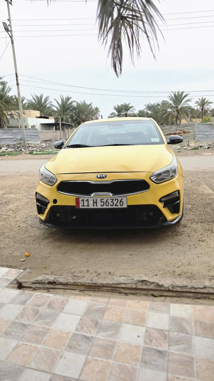 فورتي ١٩ بأسمي حادث أمريكا سطحي بنيد بدون ايرباك و هنا بالعراق جاملغ عكس السايق كير AT المرغوب سعر ١١٥ $ وحك الشوفة
***********
