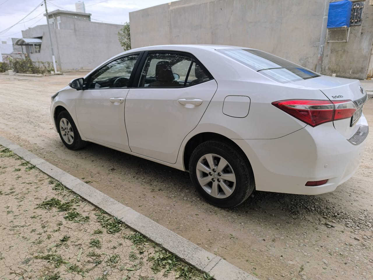 کرولا خلیجي 2014.ابيض ثلجي..بيه قطعتین.صبغ.بدون دواخل.بعد مكفول.تبريد.صدر.تايرات.دواخل مكفول.سعر 126$.مجال.مكان كـــفري.كـــلار..***********
