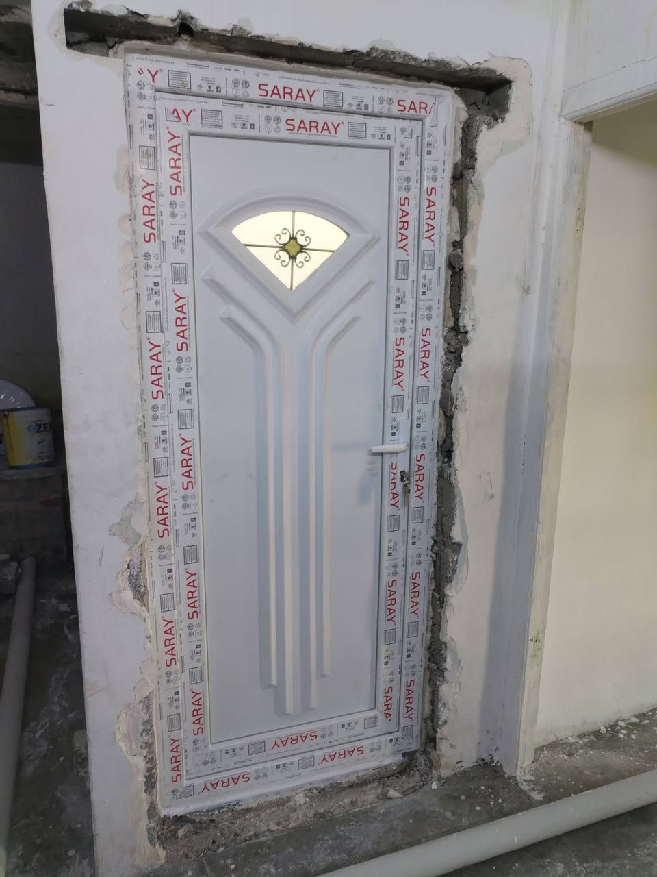 يوجد لدينا جميع انواع المنيوم او pvcابواب شبابيك اسعار مناسبه عنوان طوز مقابيل شركه روعه ربيع
