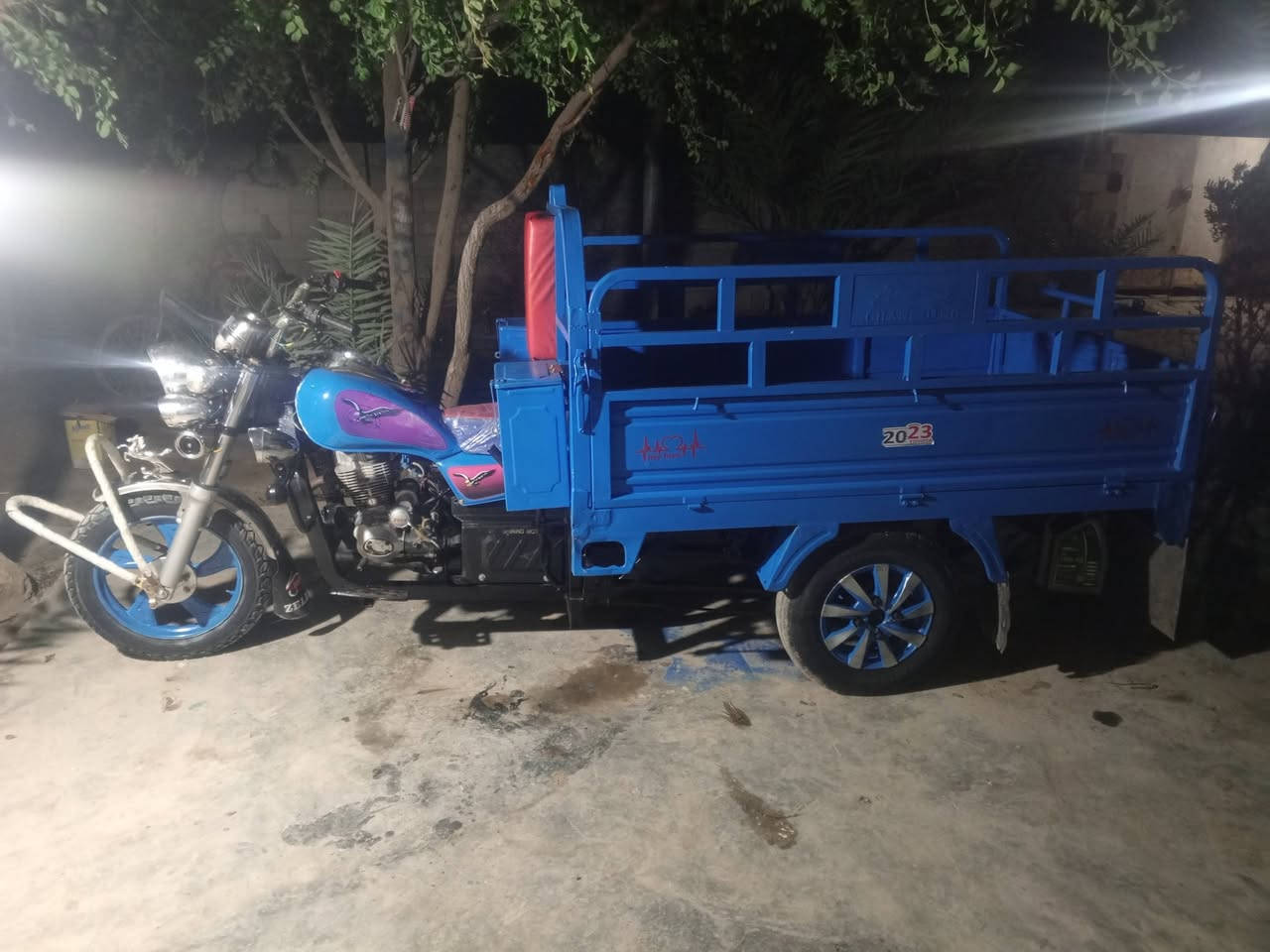 سلام عليكم ستوتة موديل 2021 محرك 2024 اوراق كاملةتترقم مصبوغة عام جماليا كهربايات شغالة ضفيرة جديدة  تشتغل سلف باتري 24 ماناقصها برغي مكفولة من الشخط بريكات جدد الستوتا احلة من الصور محرك لانضوح ولاتبخير مكينا شلعة ومعدل سعر (مليون و300)وبيها مجال للطيبين مكان ديالى كنعان  رقمي *********** اتصل ودلل
