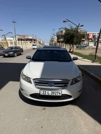 فورد تورس 2011 خليجي شركه نيڤا  السياره كلين تايتل بيها فقط ربي الباب ...