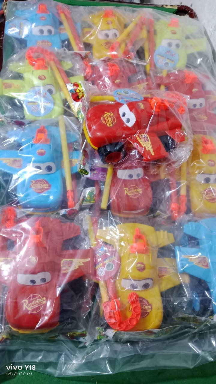 عرض الاهل الكوت فقط 
درزن العاب متنوع يحتوي على ثلاث انواع او اربعه 
سعره فقط 9 الف العاب حجم كبير وليس صغير ⚠️
توصيل مجاني داخل الكوت


**إذا كنت صاحب هذا الإعلان وتريد حذفه لأي سبب، رجاءا أرسل رسالة إلى الدعم الفني**