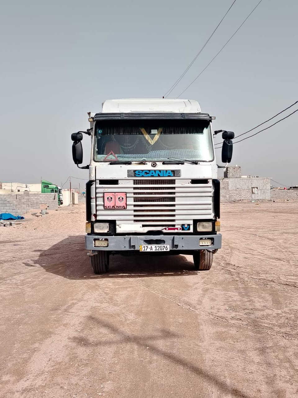 سلام عليكم سياره سكانيه موديل 1991 محرك 8 نضيف مجموعه فراشه تايرات تخم شاصي مكفول سياره كله كفاله رقم نكليزي  سعر 165 وبيه مجال عنوان بصره زبير  مكلف بنشر تفاصيل نتصال *********** اسيه ***********
