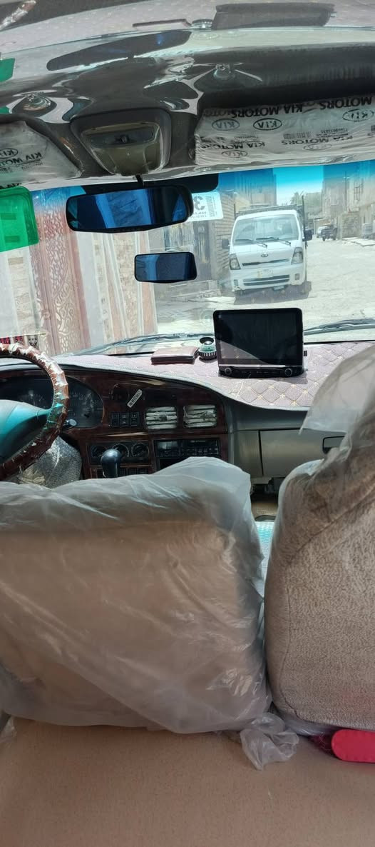 سلام عليكم بريجو موديل١٩٩٨ دوشمه جديده شواصي اربعه معمرات تعمير  حلو محرك الفين وسبعميه سياره كله مصبوغه سياره ماناقصه شي عل ايدي شاشه وكامره وسنتر لوك هورن بوش تفئه شغاله بس تبريد عوزه رقم انكليزي داكه السعر ٧٢ / وهاذه رقمي ***********
