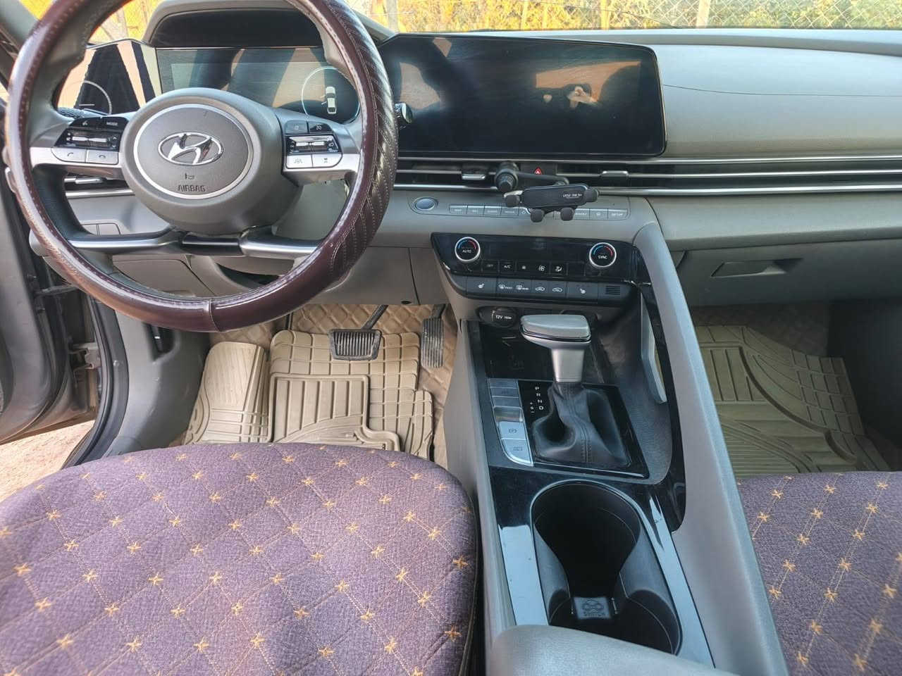 سلام عليكم البيع انتراء موديل 2023 1.بصمه 2سايد بريك بصمه 3 محرك 2000ماشيه 120كم سياره فول مواصفات عده الفتحه  العنوان نجف  *********** واتساب السعر خاص ول شراي بي خيرر ويدلل
