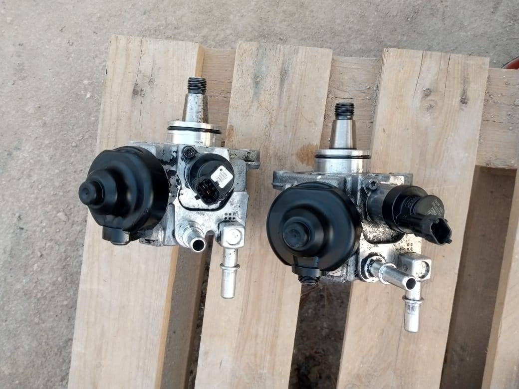 السلام عليكم طرمبات +جوزه بعدهن كارتون عل فحص سعر طرمبات الوحده 275 وجوزه ثنينهن ب 100.  رقمي خابرني وتدلل ***********
