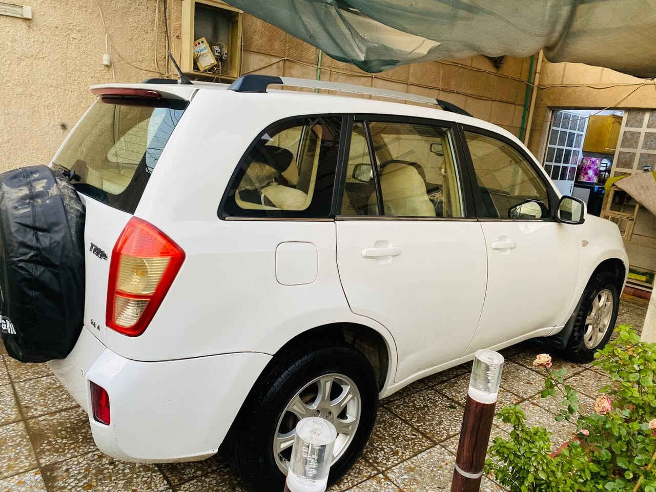 السلام عليكم شيري تيكو موديل ٢٠١٤ كير ميكانيكي السياره كفاله عامه من كلشي كير مكينه صدر تبريد بدون صبغ السياره بوضع الشركه رقم بغداد مشروع وطني كفاله من كلشي ترايك وين متريد السعر ٧٣ او بيها مجال *********** حي الجهاد الاساتذه
