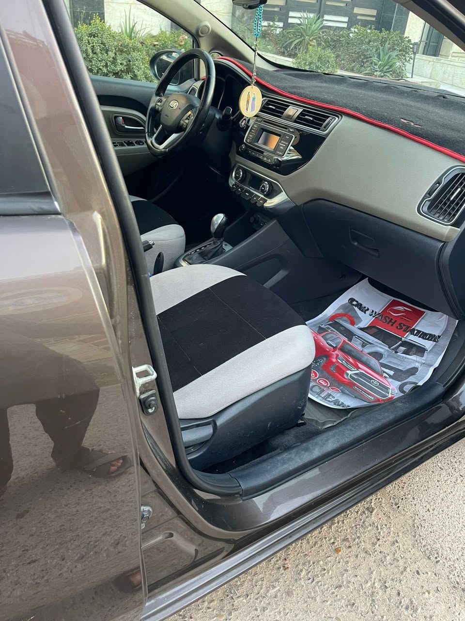 سلام عليكم كيا ريو هاش باك خليجي مديل 2015 فول مواصفات الشركة الدوليه سياره ع وضع البلاد بلك ممبدلين بيها ماشيه 75km مكينه دوش 1600 بيه جراد نسبه 30% بدون حادث لسياره تحويل ثاني يوم مكان السياره شارع فلسطين ***********
السعر ٨٨ السونار مرفق
