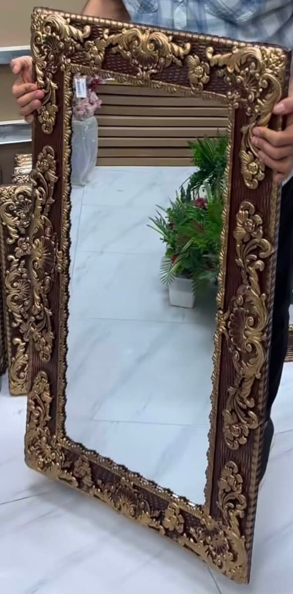 السلام عليكم 🫡 
عنوان .بروانه.سوق.شرقي.قرب.مدرسه.نهر دجله🏘️
واتساب /*********** توصيل داخل حديثه بروانه الفين🌹
