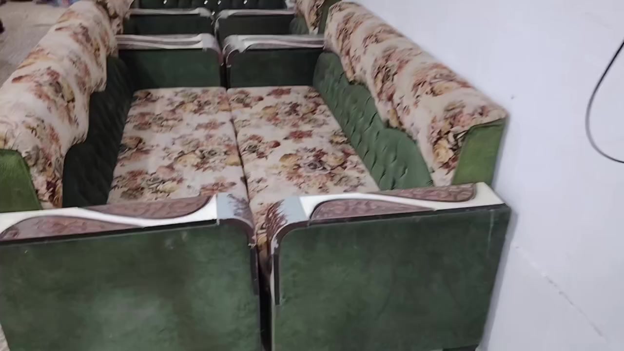 للبيع
***********
