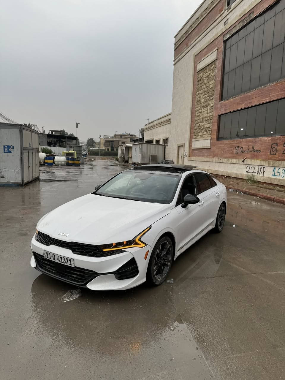 ‏KIA كي فايف 2023 GT line
وارد أمريكي قطعتين ( جاملغ وبنيد )

بدون دواخل حادث سطحي 

للاستفسار:***********

السعر :197$💵قابل للتفاوض 

ماشيه 38KM 

محرك 1600T 

بانوراما 

دخول ذكي 

رادار امامي 

باقي مواصفات معروفه 

رقم السياره بغداد (41371)

السياره جاهزه مابيها نقص 

مكان السياره شارع فلسطين.
