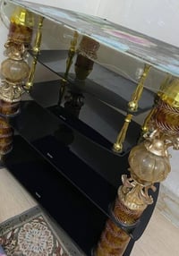 ميز زجاجي • مستعمل • قابل تفاوض