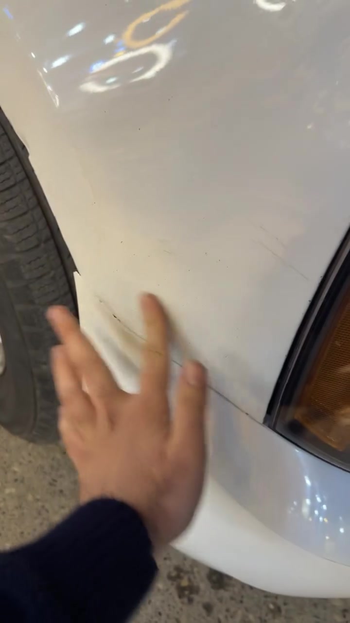 سلام عليكم
٢٠١٠ مكفوله بدون تبديل بدون صبغ كل براغيها بلاديه نرمايد بوب بلاديات ممفتوحات بيها شويه ملاحضات رصعات بدون حادث بدون كلشي ماشيه بحدود ال٦٠٠ الف بدون نقص برغي رقمها دهوك الجديد سنويه الى ٢٠٣٠ وصل خط موصل بغداد بيها مكانها دهوك وسعرها 172 وبيها مجال جدا بسيط عليها غرامات ٣ ملايين ونص تنزل من سعرها 
***********
