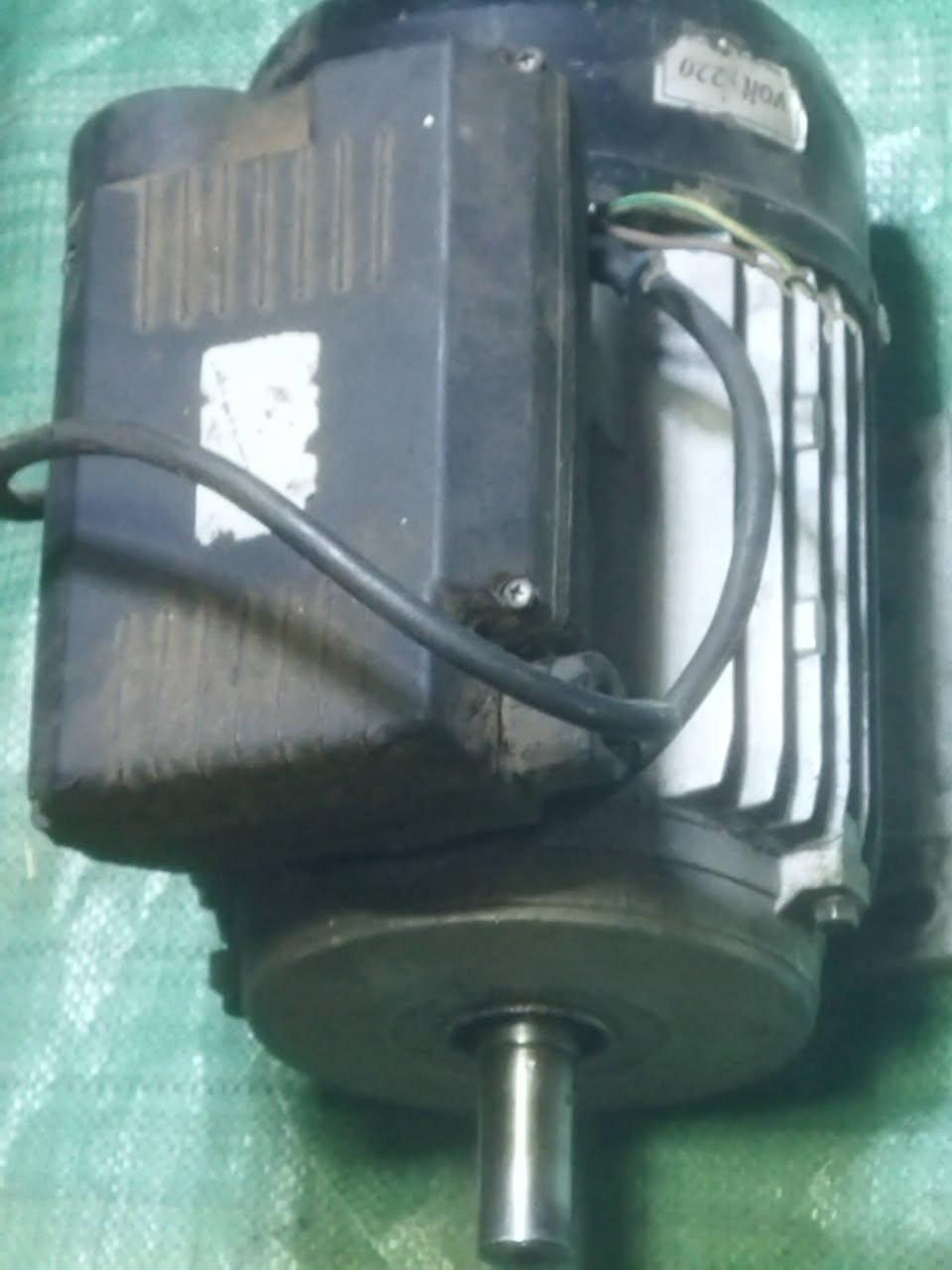 موتور 4 حصان ايطالي حجار 3000 لفه 220 فولت على وضع بلاده للتواصل فون 01023817066


**إذا كنت صاحب هذا الإعلان وتريد حذفه لأي سبب، رجاءا أرسل رسالة إلى الدعم الفني**