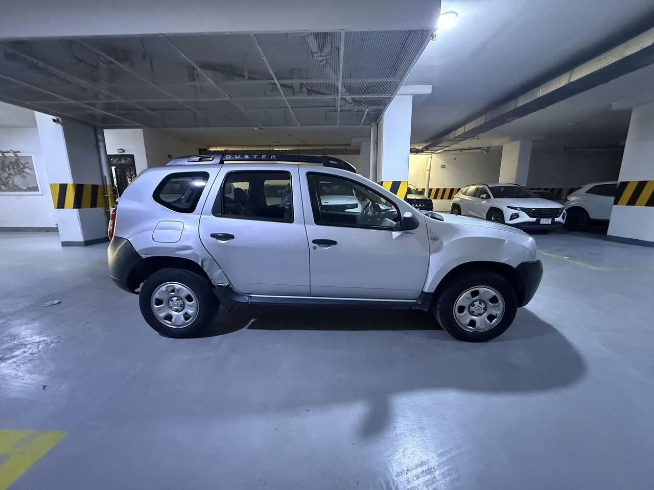 رينو داستر 2016 للبيع
استلام شركة

ماشية 97 ألف كيلو متر

سيارة كير ومحرك وتبريد بوضعية الشركة حدادية جديدة زوج

تايرات جديد

سيارة كاملة من كل شي ادامتهة كاملة بالشركة مال رينو

شادلة ليدات led

سيارة بيهة طخات خفيفة مثل ما موضح بالصور

السيارة باسمي رقم بغداد مشروع وطني تحويل ثاني يوم

سعرها 78 ورقة وبيهة مجال

رقمي اتصال رصيد ***********

*********** واتساب فقط

مكان السيارة بغداد العرصات
