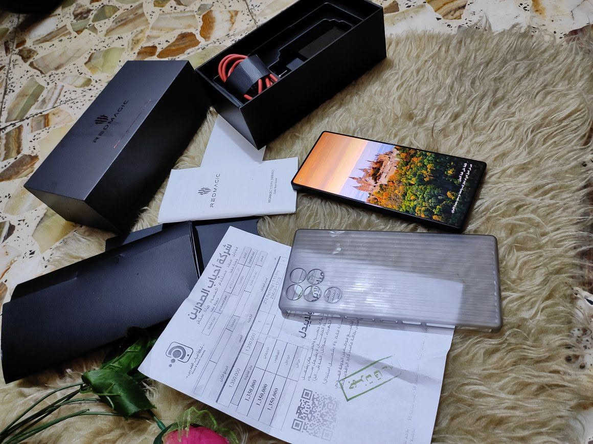سلام عليكم اخوان جهاز REDMAGIC 11S Pro ريد ماجك 11 اس برو النسخه المحسنه اخواني جهاز جديد مستخدم يومين فقط وصل الشراء موجود دروات الشحن 2 فقط ذاكره 256_12+12 هذا النسخه المحسنه من البرو معالج 8 اليت جي 5 مكسور السرعه  ببطاريه 7500 تردد الشاشه 144 نسخه عالميه وكاله ضمان سنه اول جهاز الالعاب يجي بمعيار p69 ,ضد الكسر والماء والغبار مراوح تبريد وتبرد سائل بضهر اخواني الجهاز ماخذه مليون 350الف والوصل كدامكم انطي سعرك خاص او وات ساب اي سعر بالك ماكو اي مشكله او مراوس ايضا مكاني بغداد مدينه الصدر توصيل ماعندي ***********
