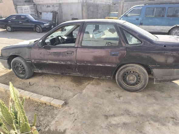 السلام عليكم للبيع اوبل فيكترا رقم نجف بسمي محرك وكير جدد حداديه نظيفه ابيع رقم تصقيط السعر11 السياره شغاله وين ميعجبك روح ***********
