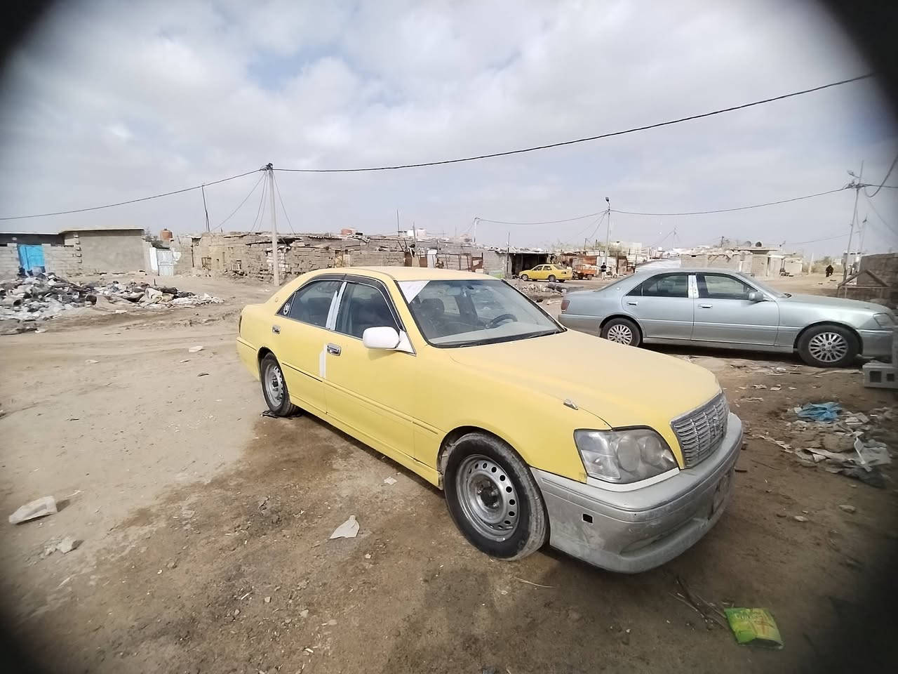 سلام وعليكم جنون للبيع  ((كصتين)) رقم صدامي وكاله ثاني يوم خطه وبحث ساحه مدينه مكينه كير فيفتي غاز بانزين حداديه طوبه تبريد شغال دوخل جدد تخم تاير جديد 
السعر40 مكاني بصره فاو ***********
