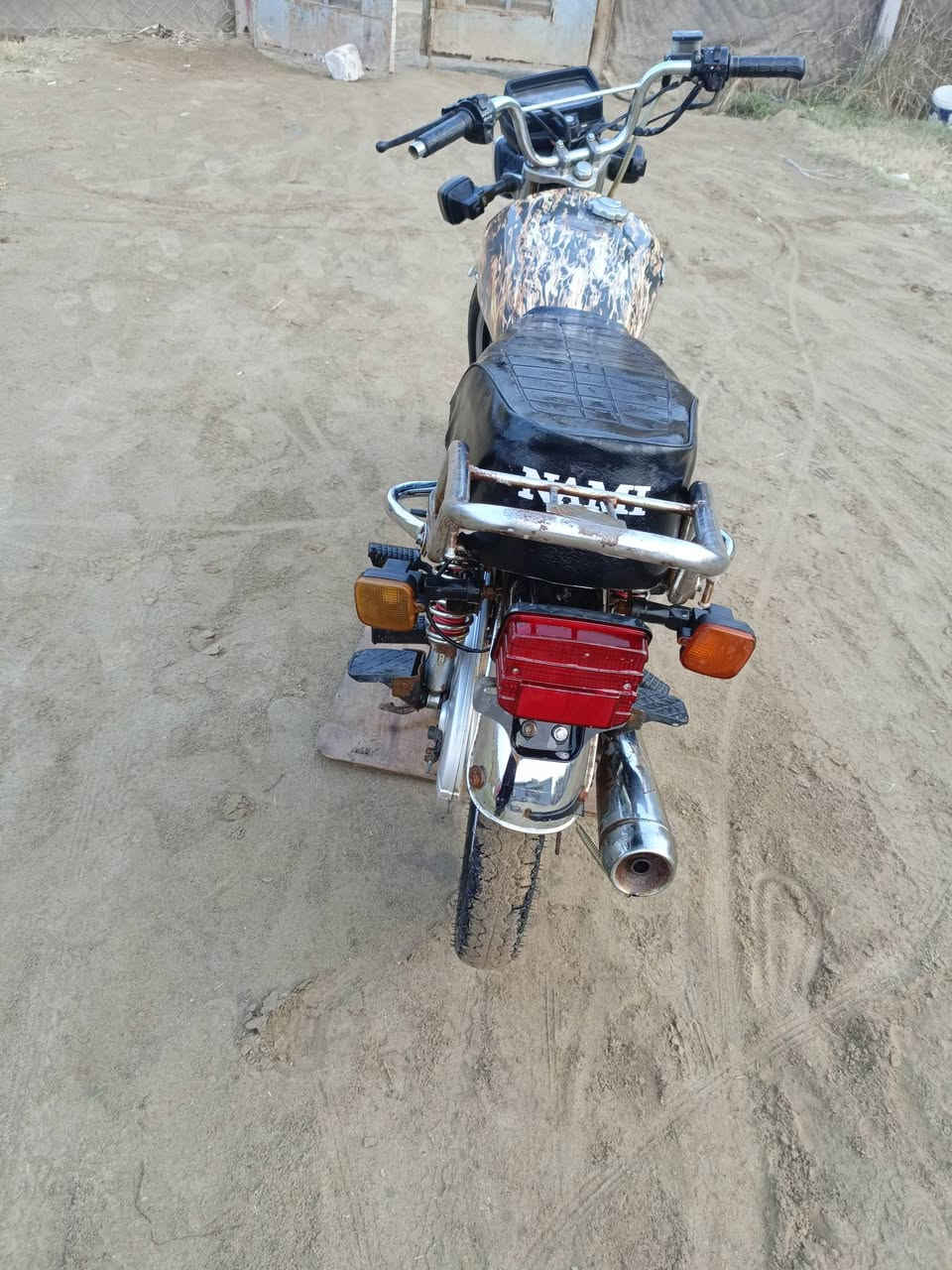 للبيع موديل 22كفاله. مكان حله سياحي السعر 500وبيه مجال ***********
