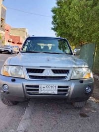 للبيع باجيرو مديل 2006 سياره كفاله من صبغ مكينة كير صدر تخم تاير كله ج...