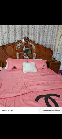 توجد غرفه نوم للبيع شغل درجه أولى بسعر ٨٠٠ وبيه مجال بسيط و للاستفسار ...