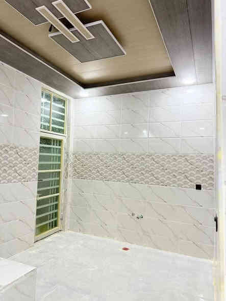 دار للبيع 100م🏡(#مكتب_الخليج_للعقارعمود315)
*********** وتساب
***********
✅ مشمول بقرار التطويب 

بسعر /37/ مليون مع المجال
موقع /نجف 🏡شارع الحولي مال المطار عمود 315

البناء 🏡 
غرفه/صاله/مطبخ / ستقبال/ صحيات/مكشوفه
بناء مرتب/ اساس + سقف كونكريت + طابوك

ألخدمات 🏡 #بعد_عن_سوق_100م
ماء/كهرباء/مدارس/سوق/تبليط/لحد الباب
