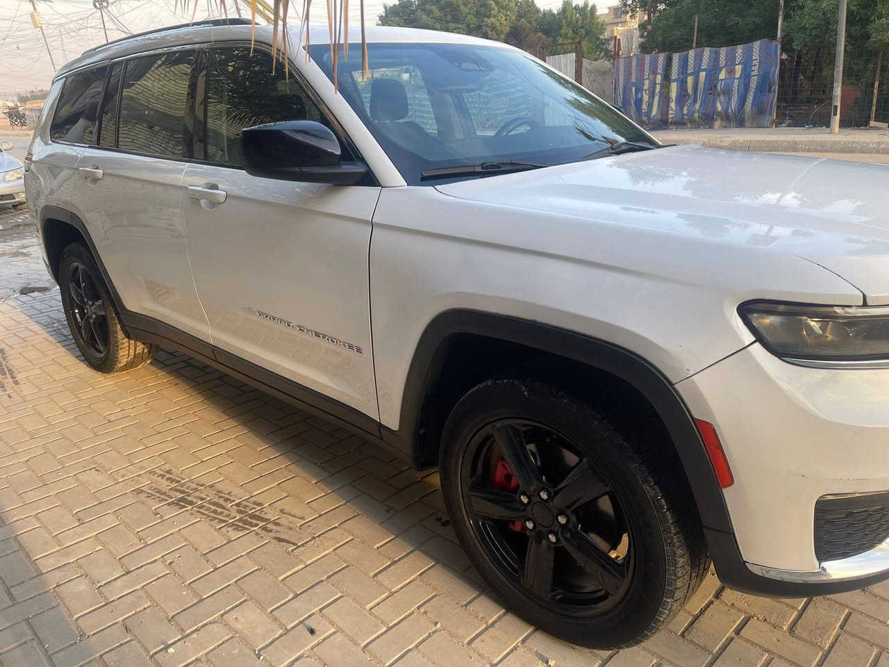 جيب لاريدو موديل 2022
رقم بصره الدولي باسمي السياره متواجده في بغداد 
سبعه راكب نص فول بدون بانوراما والكشنات مخمل السياره ماشيه 90. الف صور الحادث والسونار مرفقات بالمنشور 
السعر 25000 الف دولار بيها مجال ما متواجد على الفيس بوك اتصل وتدلل رقمي ***********
