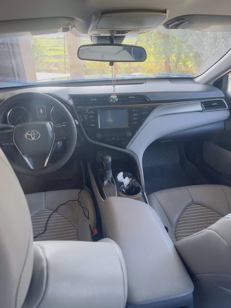 كامري2019se بدون نقص مكانها بغداد

الضرر قطعتين وربع باب وجاملغ خلفي صبغ 

السعر 168 وبيها مجال 
***********
