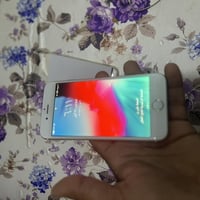 ايفون 6  ذاكرة 32  جهاز بلادي للاخير وكلش نظيف  مبدل فقط بطارية  كلشي ...