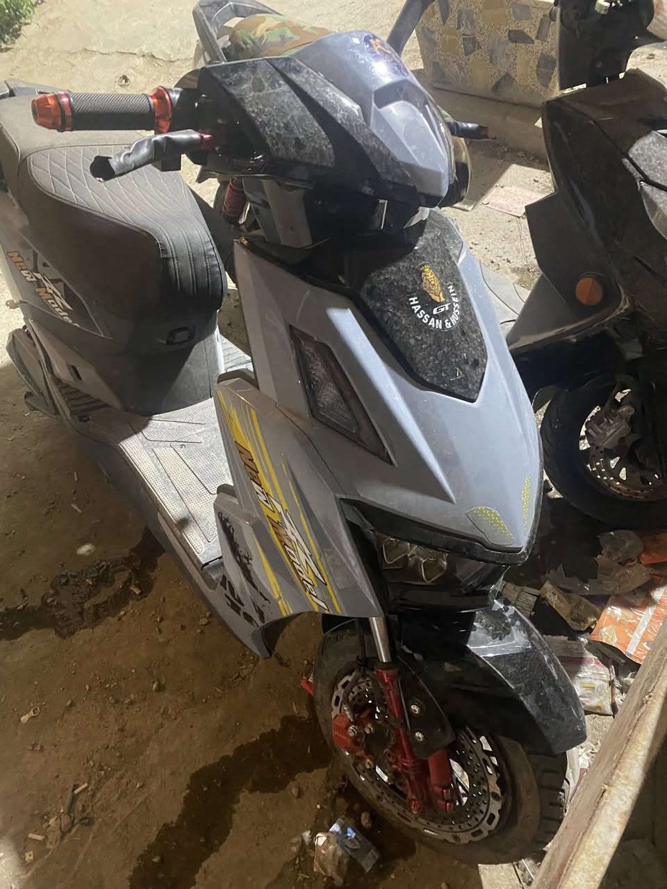 سلام عليكم دراجه شحن للبيع سعرهه مليون وربع وبيهه مجال دراجه زيرو المكان بغداد الكريعات رقم *********** واتساب
