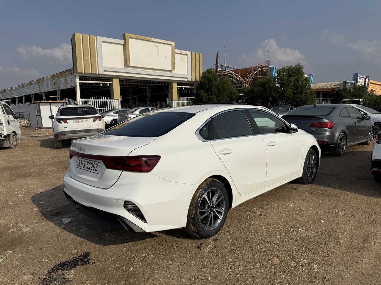 سلام عليكم سراتو 24مكفوله كفاله عامه رقم بغداد بسمي ماشه 30 فول عده بصمه 178بيه مجال
***********
