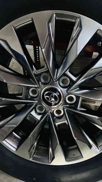 ويل لاندكروز • اصلي ياباني • مع تاير صيني