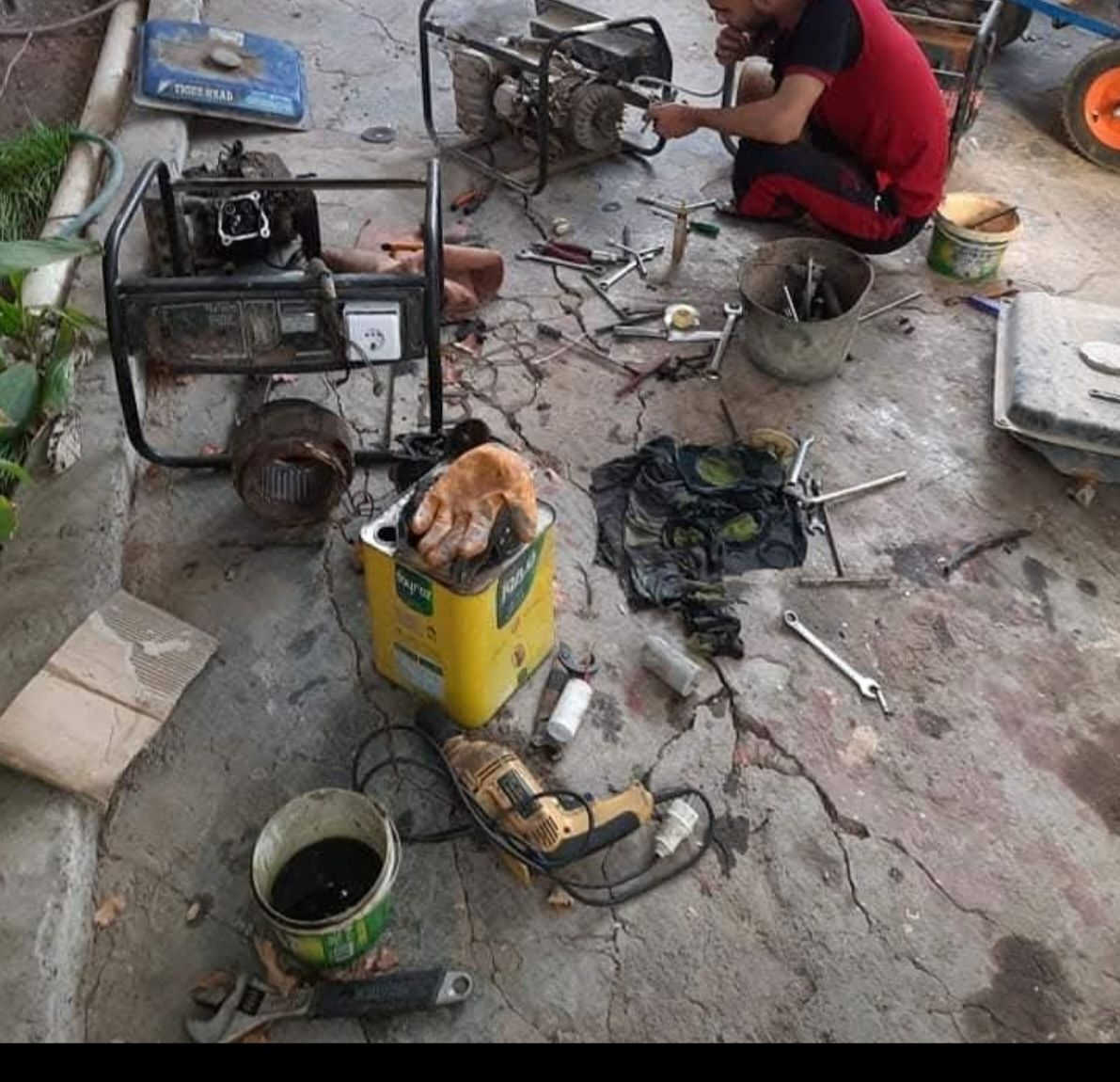 سلام عليكم 📣📣📣 
يوجد صيانه جميع انواع امولدات وبايسكلات الشحن يتوفر جميع ادوات حتيطيه  اسعار جدا منسبا
1 تصليح جميع انواع درجات الشحن
2 تصليح انواع درجات ابزون
3 تصليح انواع درجات اماكس
4 تصليح انواع القفاز
5 تصليح انواع امولدات
6 تصليح انواع بيسكل
العنوان تلول ناصر مفرق شويرات قرب علوت براهيم
اتفتح من 1 الضهر اله  6 المقرب  ستفسار اكثر اتصال علا رقم ***********
