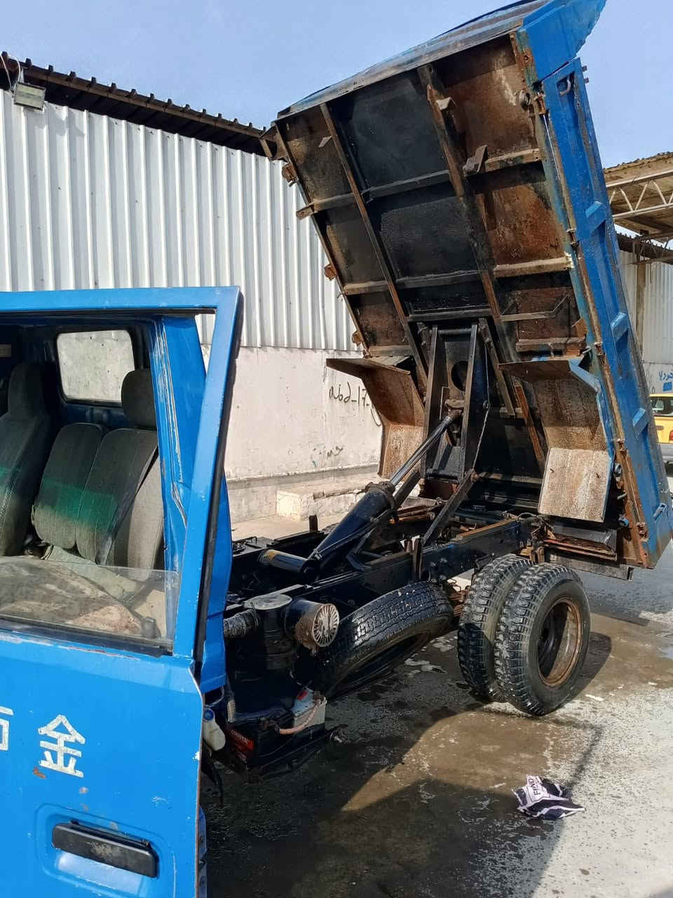 السلام عليكم السياره تيوتا دانيا للبيع الموديل 1994 السنويه عضم عاج  السياره بسمي رقم بغداد  الاستفسار  الرقم/***********
