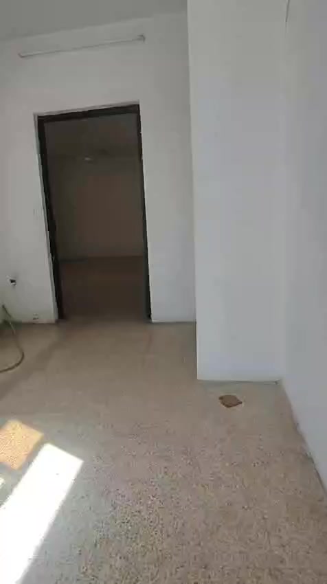 شقه للايجار في حي المصارف قرب بيت أرشد الزيباري 2نوم واستقبال ومطبخ وحمام وسطح راجع  إلى مكتب الفاتح الجديد للعقار سعر ***********/***********
