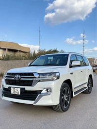 لاندكروز • ٢٠٢١ • ٨ سلندر