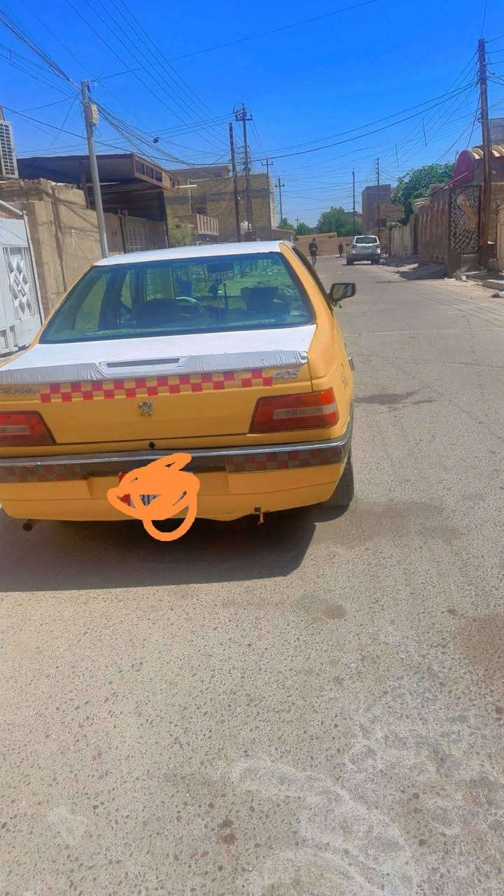 بيجو ٤٠٥ موديل ٢٠١٣ رقم نكليزي باسمي كامله مصفره هيه وغرمات باسمي تحويل ثاني يوم بيه جاملغ خلفي عل يمنه مصلح والقمراه بيه صدعات خفيفه سياره محرك وكير مكفول وخير من الله تخم تاير جديد وسبير سياره كامله رايده ٣٧ الاتصال على الرقم ***********
