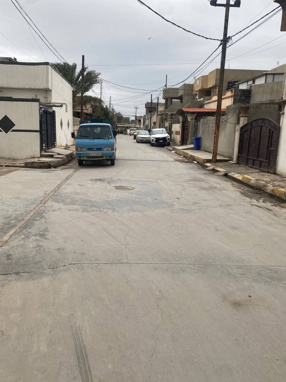 قطع للبيع طابو صرف بسم شخص واحد المساحه 200 متر السياده 3 قريب عل كوسترات.     95 وليه مجال قليل  مكلف بنشر رقم صاحب القطعه   ***********
