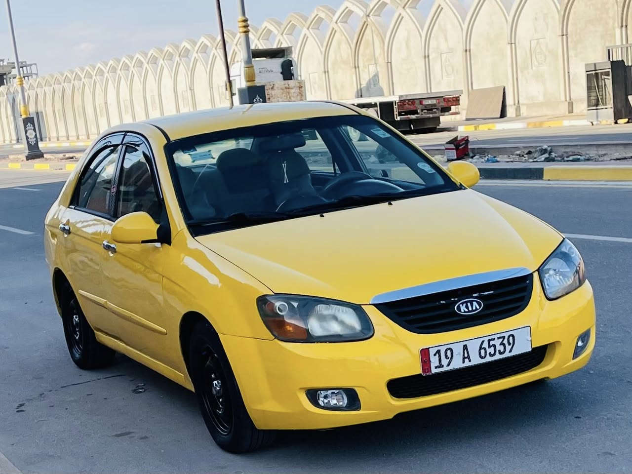 سلام عليكم البيع كيا سبكترا موديل 2009 وارد امريكي حادث جاملغ خلفي باقي مكفوله سيارة جديدة وجاهزة من كلشي تبريد ثلج حدادية تخم تاير كير ومكينة 2000 دوش مكفولات سنوية الغاية 2028 هيه غرامات مصفره سيارة أحله من صور السعر 80 الأستفسار علا رقم *********** مكان سيارة كربلاء
