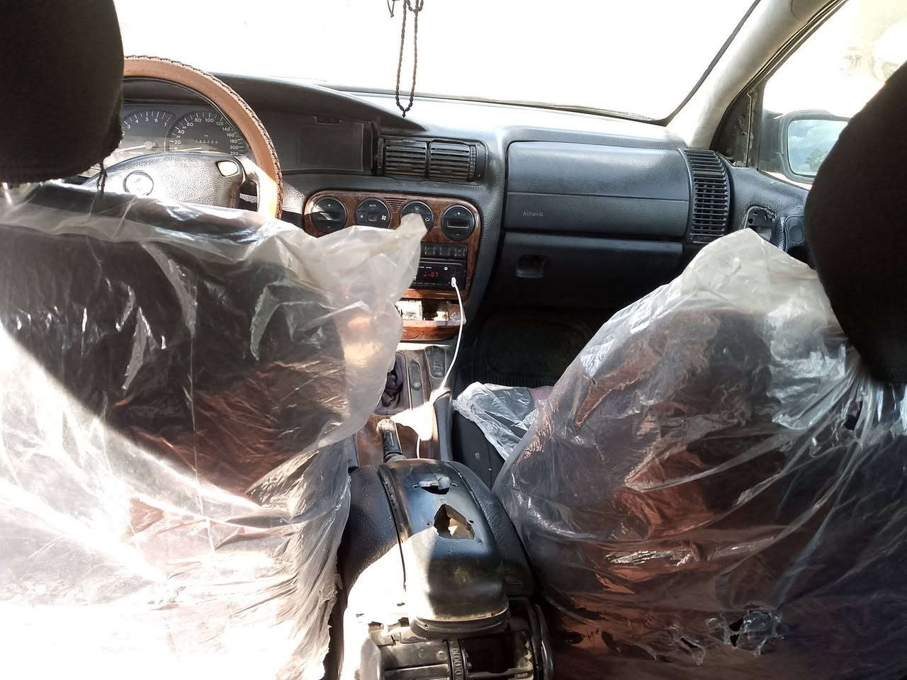 السلام عليكم للبيع أوبل بزون موديل 98 رقم انبار مشروع وطني سنويه لل28بأسمي المكان بغداد الدوره *********** السعر 20 وبيه مجال لطيبين
