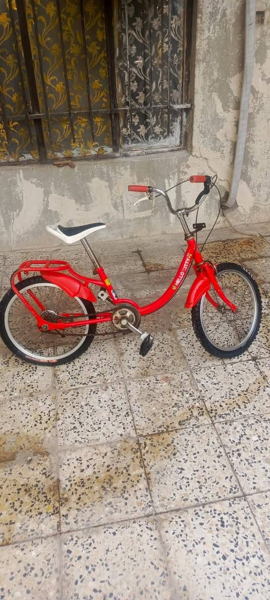 باسكل حجم 18 مال باله 
ويالة فافون 
سعر 60 الف
***********
