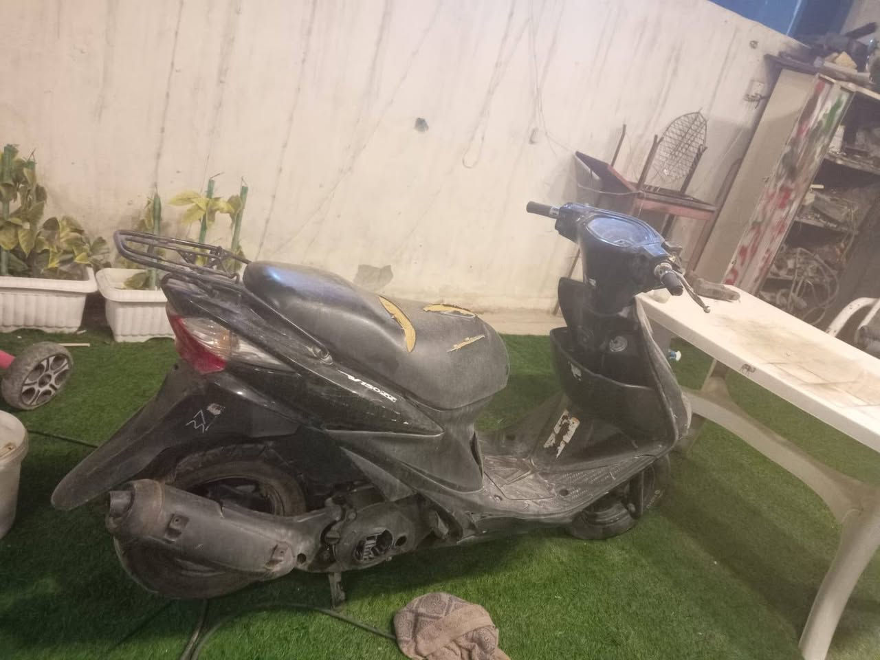 سلام عليكم دراجة بانزين ١٢٠ سرعه مكينه زينه شلعة محرك ممتاز لايدخن سعر 300 الف العنوان بغداد الدوره حي دجلة رقم تلفون *********** واتساب فقط
