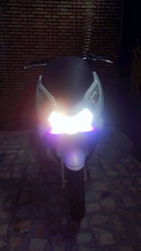 دراجه pcx جيل الاول للبيع السعر 950 وبيها مجال بسيط 07772320430