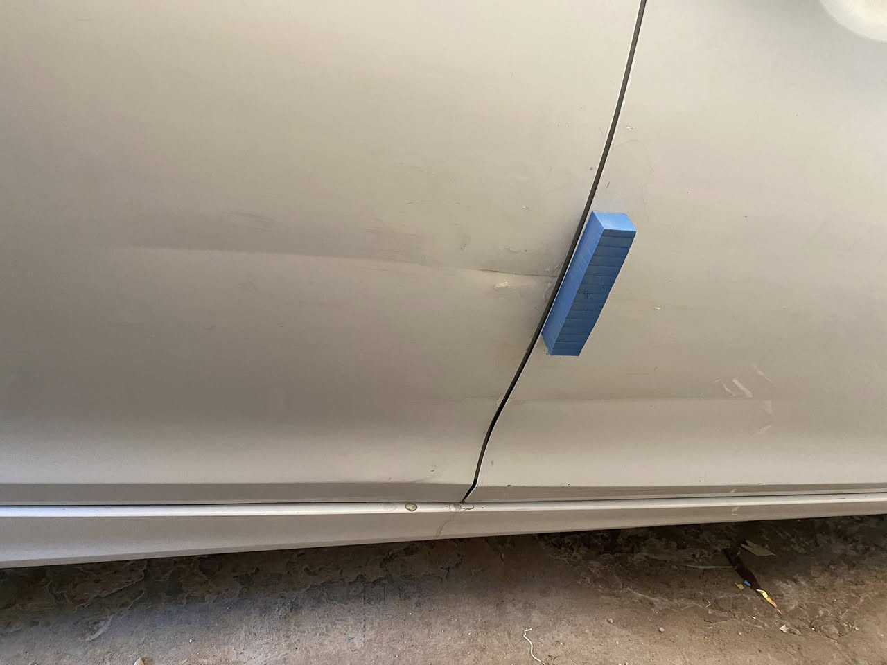 سلام عليكم 
سوناتا 11 خليجي مكفوله من الضربه مقدار اقل الشبر رشه صبغ في البنيد والشخط مبين بالصورة سنوية باسمي لسنة 2031 مري شفط شاشه تحكم ستيرن محرك 2400 دوش السيارة جاهزة  السعر 124 وبيها مجال قليل ترهم مراوس حسب القناعه ***********
مكان السيارة ديوانية
