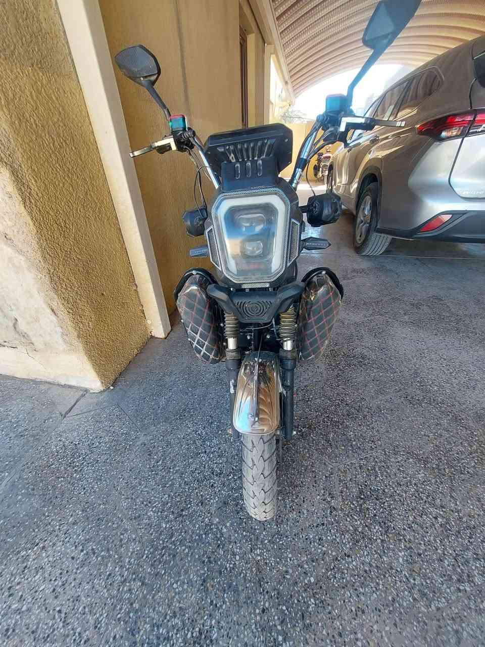 السلام عليكم جبلي هيوشه
بطارياته ع الفحص 
كهرباياته فول 
لايت عالي +ناصي 
بصمه تشغيل عن بعد 
مابي اي نقص 
جاهز من كلشي 
السعر 550وبي مجال 
الاتصال عبر تالي (***********)
العنوان فلوجه
